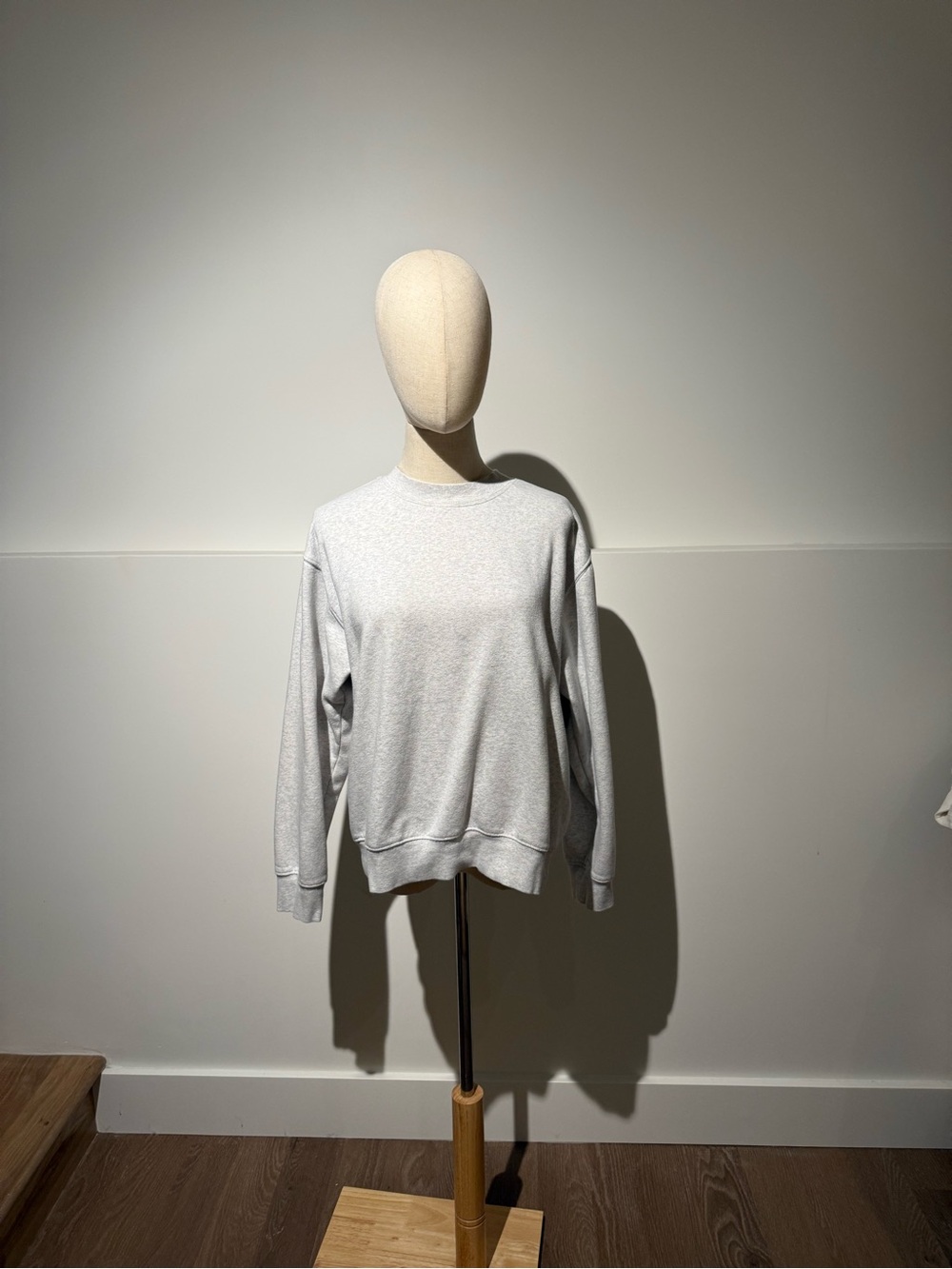 Universal Thread Women’s Crewneck Sweater in Light Gray